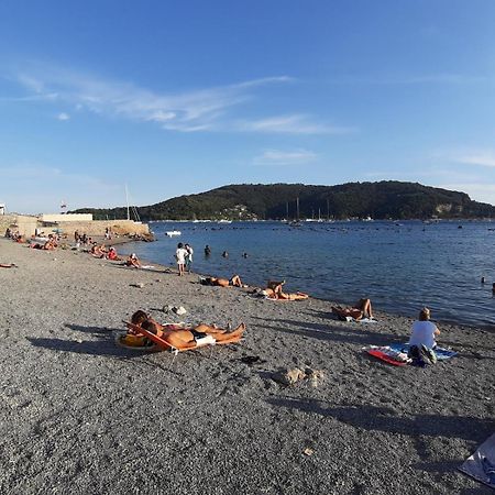 Moderno Appartamento Vista Mare, Con Parcheggio Privato Porto Venere Bagian luar foto