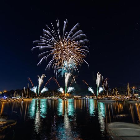 Moderno Appartamento Vista Mare, Con Parcheggio Privato Porto Venere Bagian luar foto