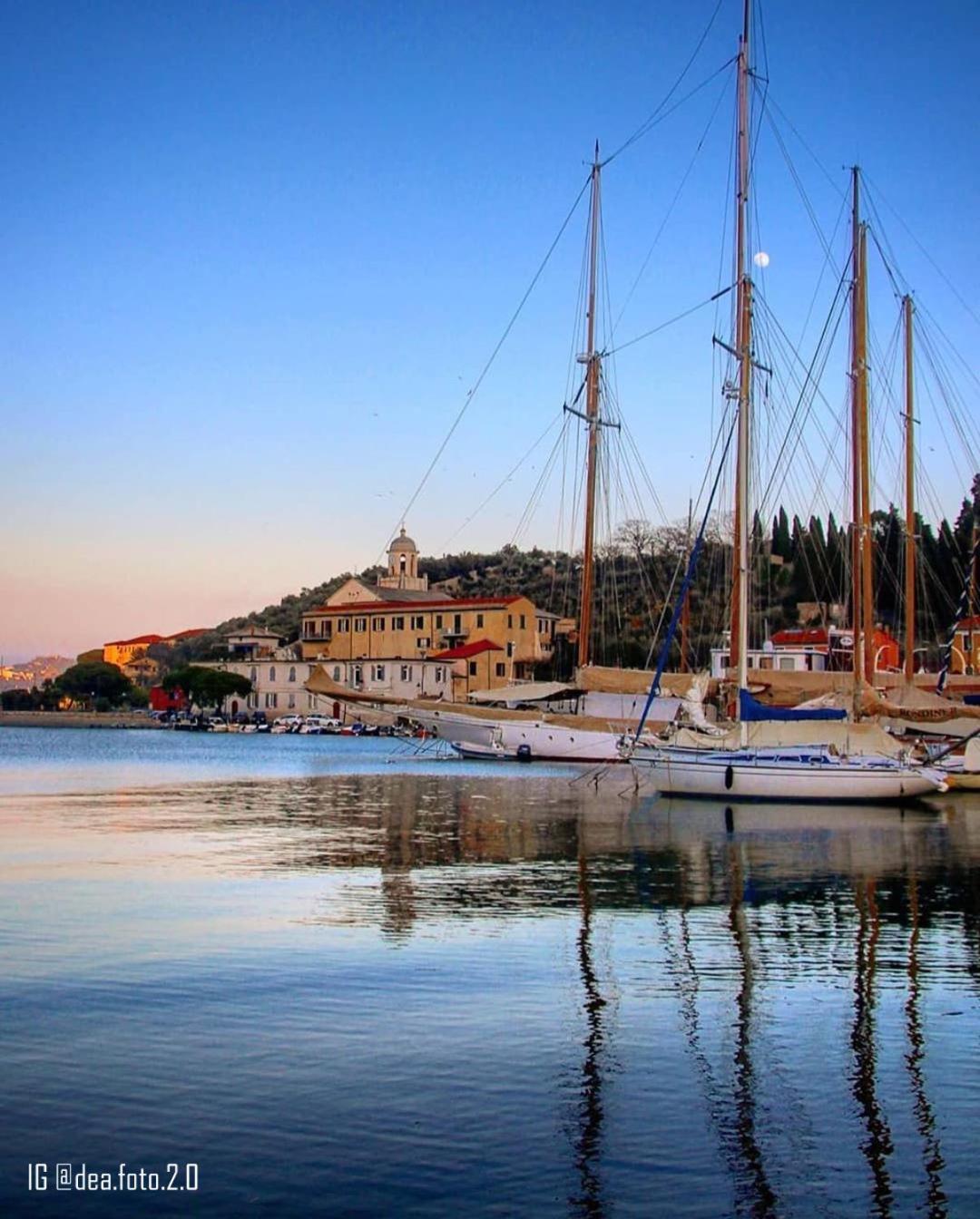 Moderno Appartamento Vista Mare, Con Parcheggio Privato Porto Venere Bagian luar foto