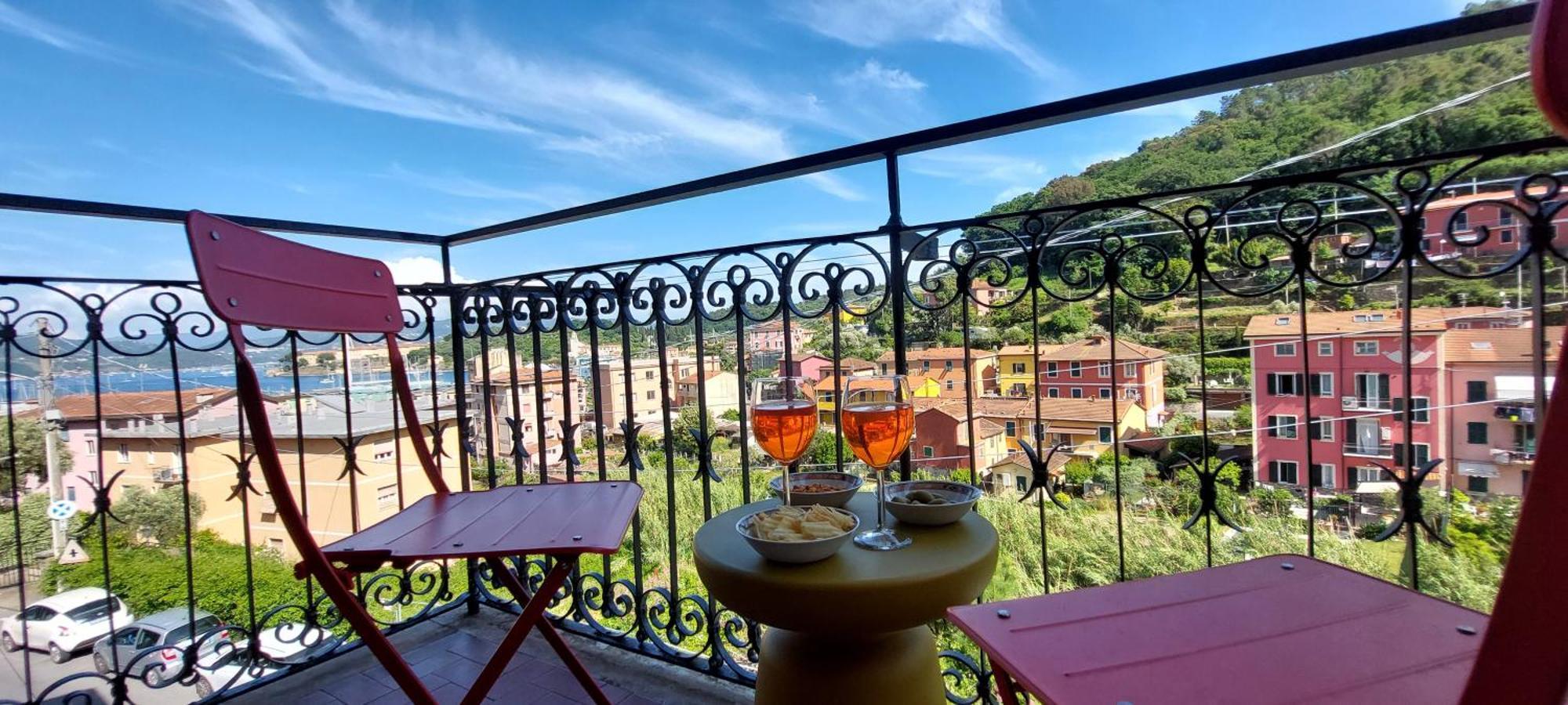 Moderno Appartamento Vista Mare, Con Parcheggio Privato Porto Venere Bagian luar foto