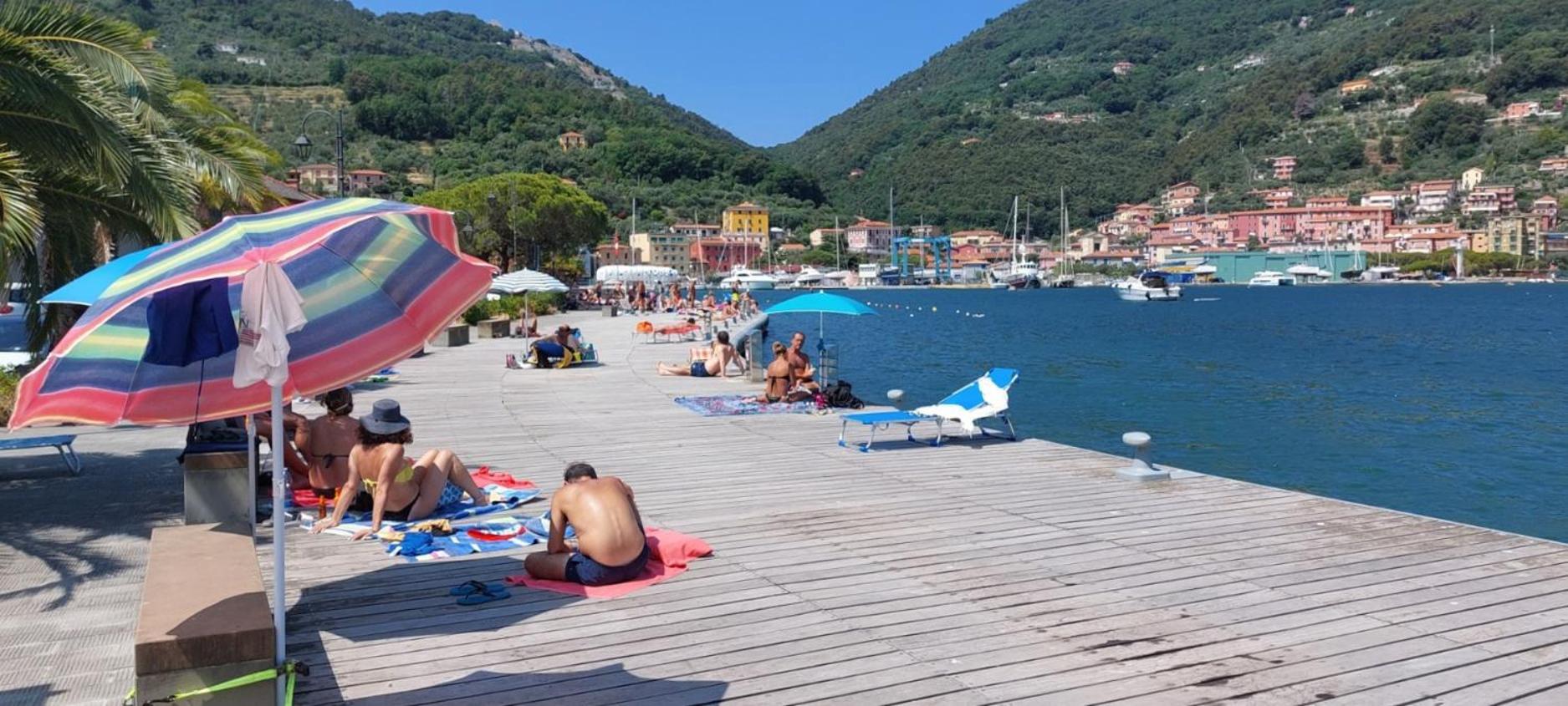 Moderno Appartamento Vista Mare, Con Parcheggio Privato Porto Venere Bagian luar foto