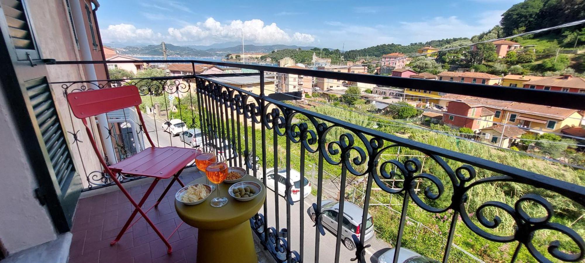 Moderno Appartamento Vista Mare, Con Parcheggio Privato Porto Venere Bagian luar foto