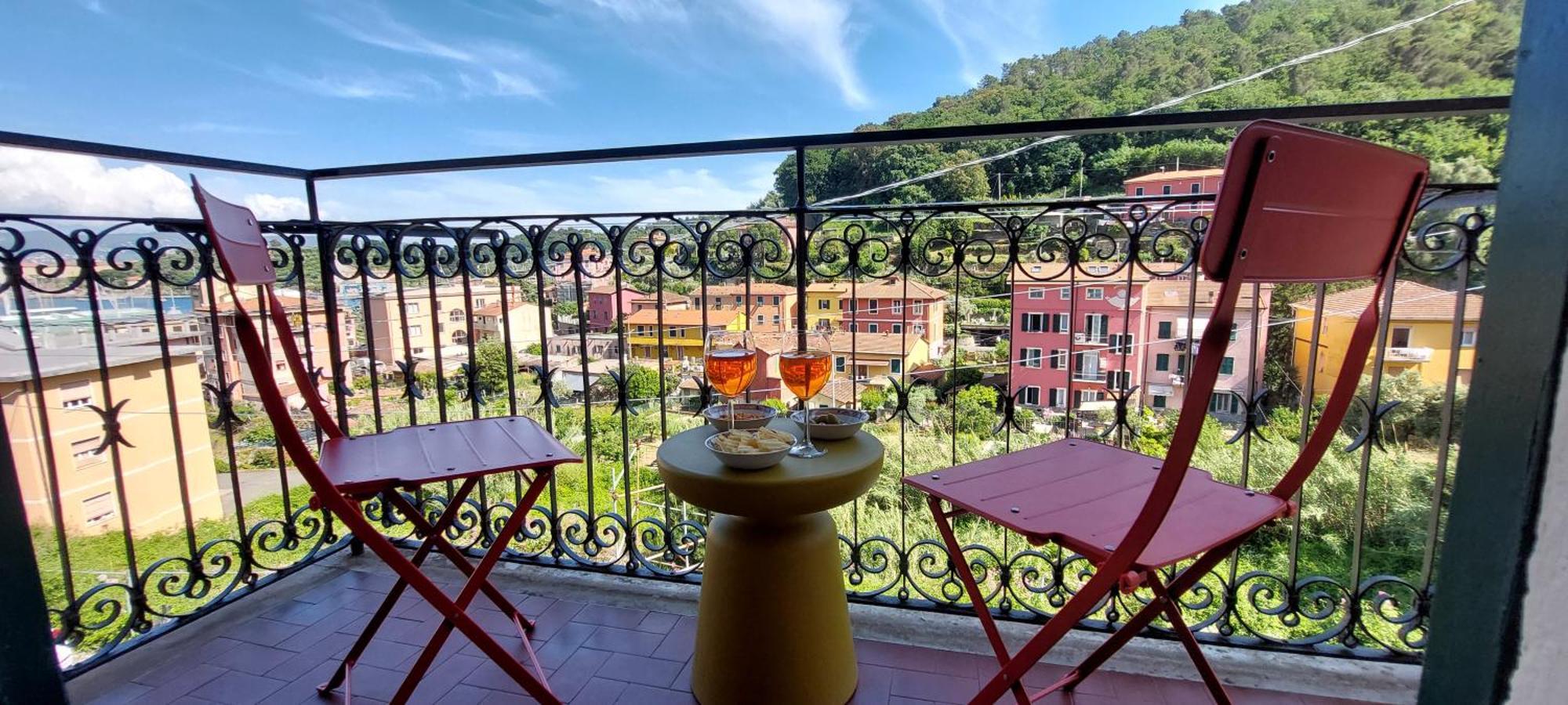 Moderno Appartamento Vista Mare, Con Parcheggio Privato Porto Venere Bagian luar foto